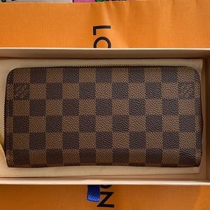 Louis Vuitton Zippy- Damier Ebene Rose Ballerine